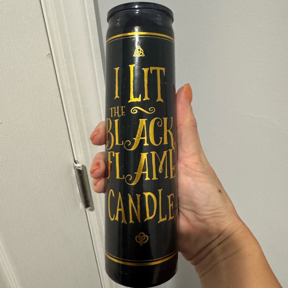 Disney / hocus pocus / spirit Halloween / candles / black